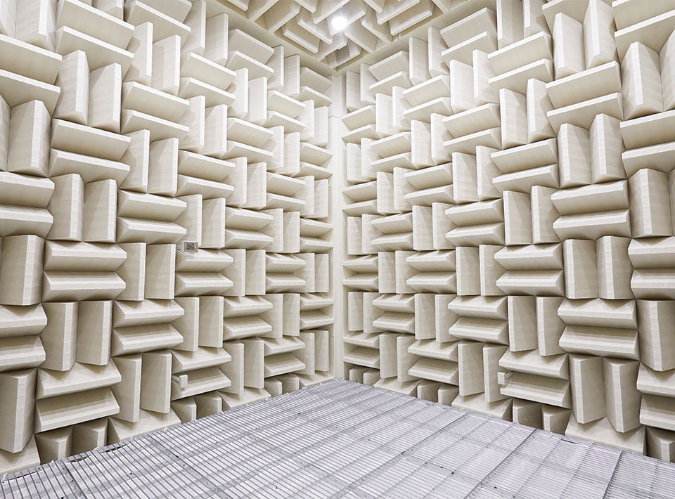Fully Anechoic Chamber